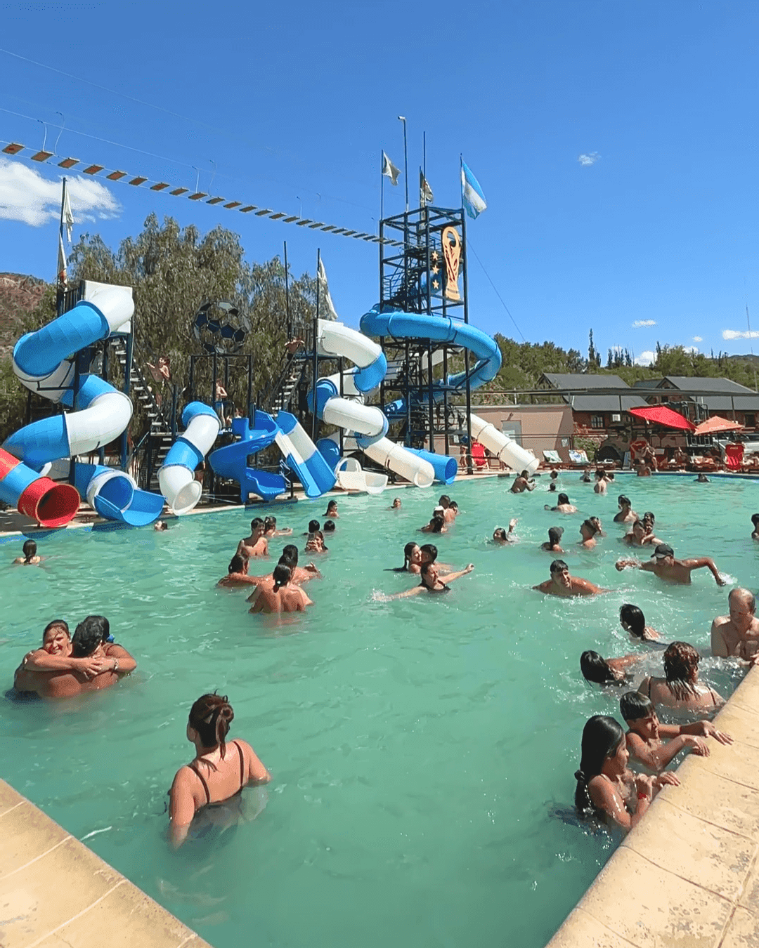 Camping con pileta en valle grande cañon del atuel